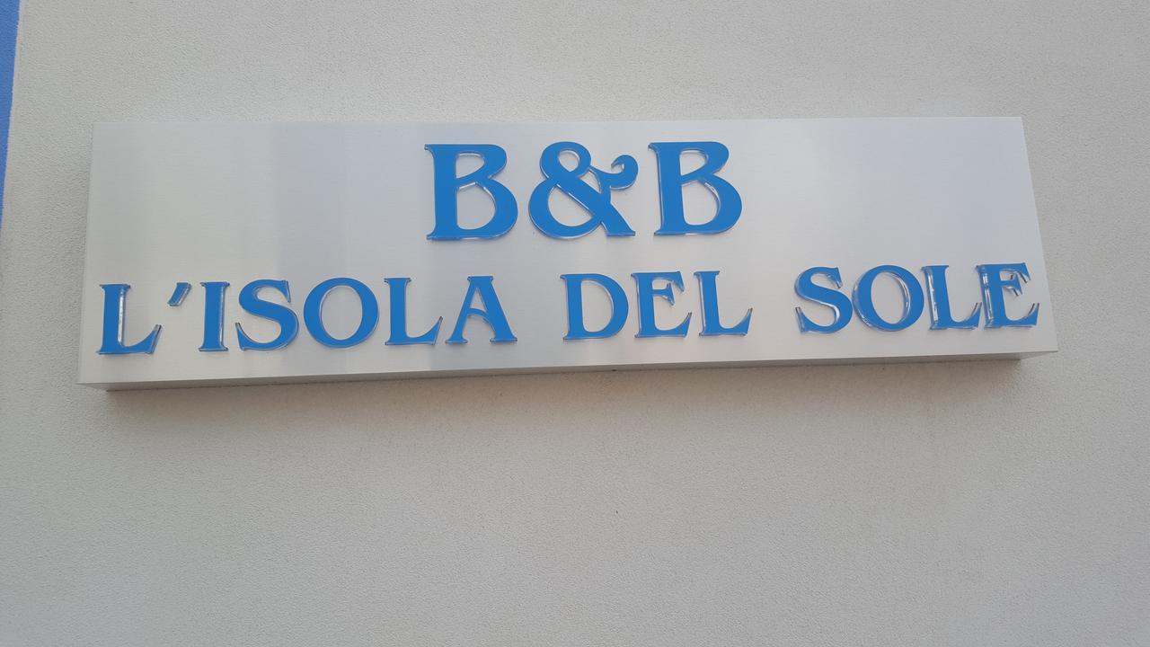 Bed and Breakfast L'isola del sole Castelluzzo Esterno foto